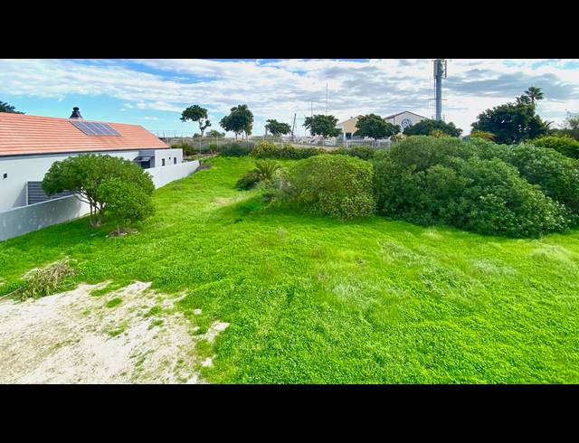 413M² VACANT LAND FOR SALE IN PORT OWEN
